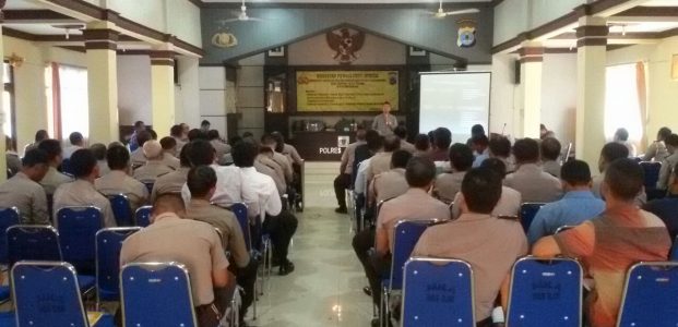Bidkum Polda Kalsel Berikan Penyuluhan Hukum Kepada Personil Polres Banjar dan Polres Banjarbaru Bidkum Polda Kalsel Berikan Penyuluhan Hukum Kepada Personil Polres Banjar dan Polres Banjarbaru