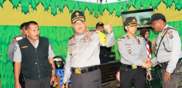 Kapolda Kalsel Perintahkan Subdit Tipidkor Usut Dugaan Lonjakan Harga Tiket Kapal Laut Kapolda Kalsel Perintahkan Subdit Tipidkor Usut Dugaan Lonjakan Harga Tiket Kapal Laut