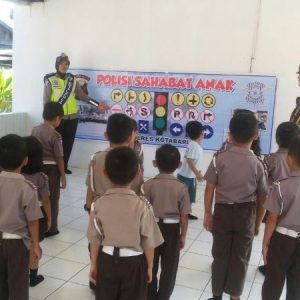Polwan Lantas Ktb-2